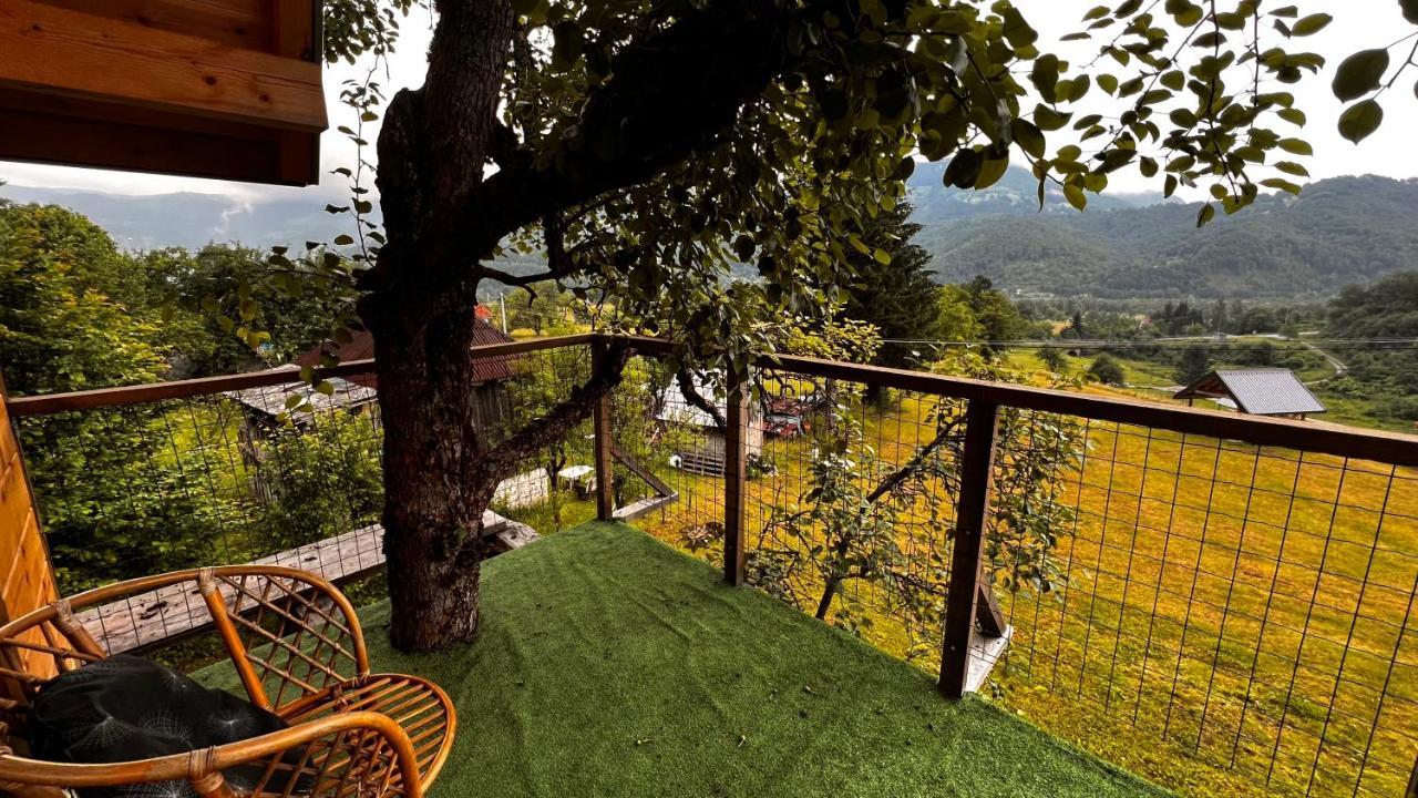 Tree House - Tara Place Dağ evi *